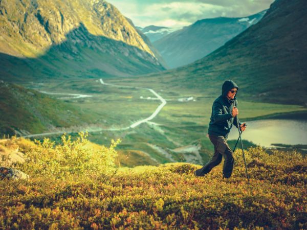 Nordic Walking: Intensywny trening cardio, który możesz wykonywać wszędzie